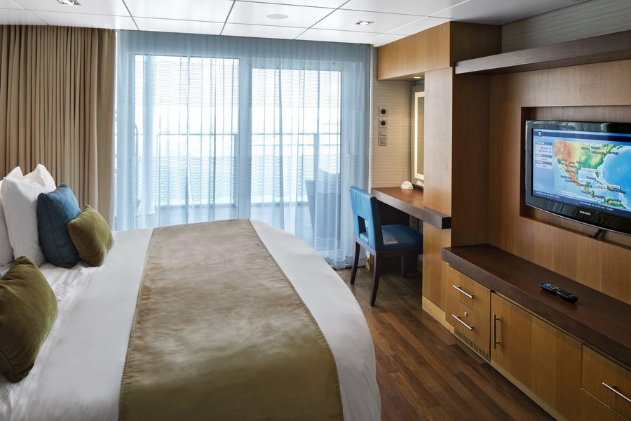 RCI, Oasis, Royal Loft Suite, Guestroom.jpg